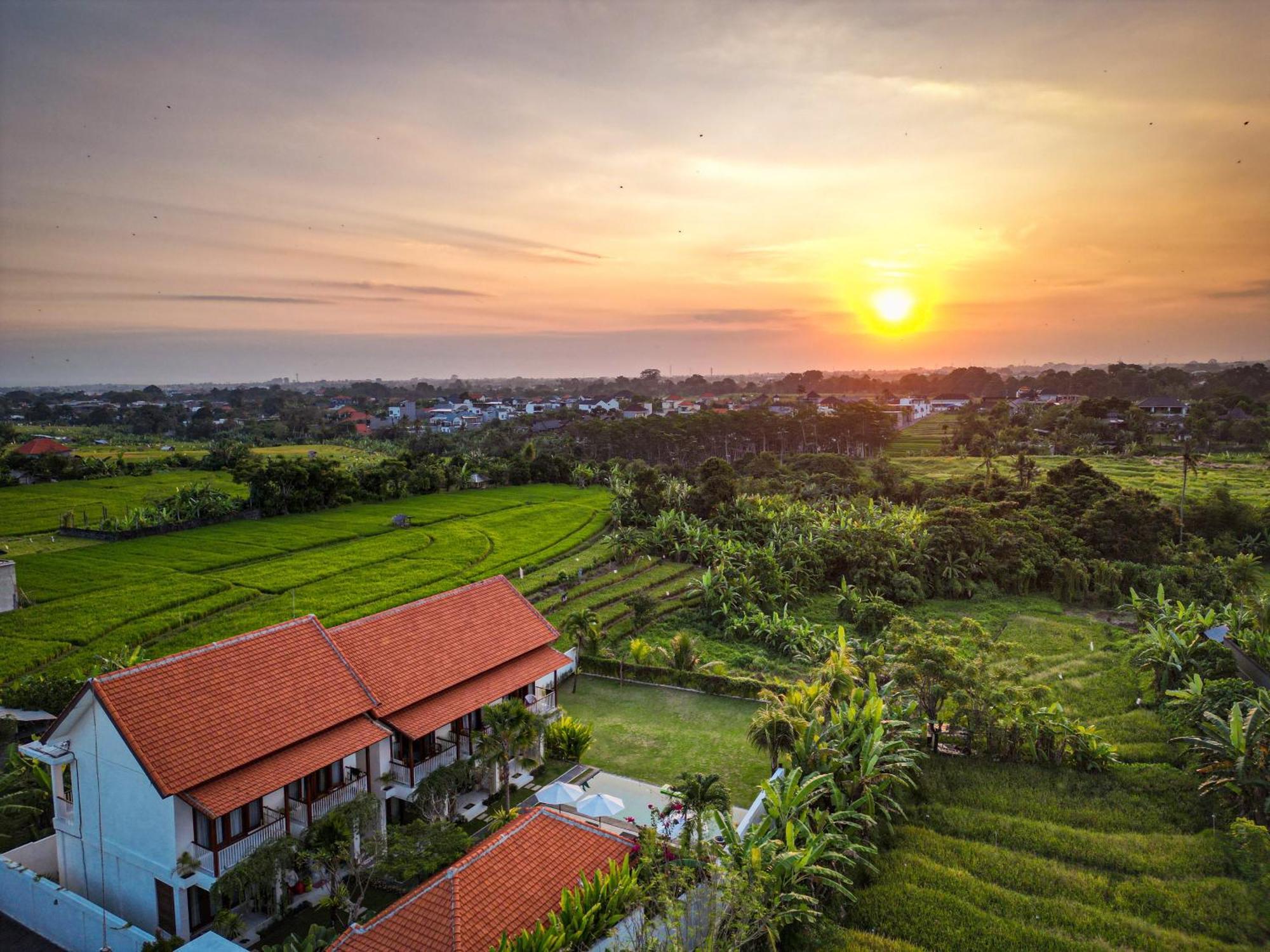 Eden Guest House Canggu Экстерьер фото