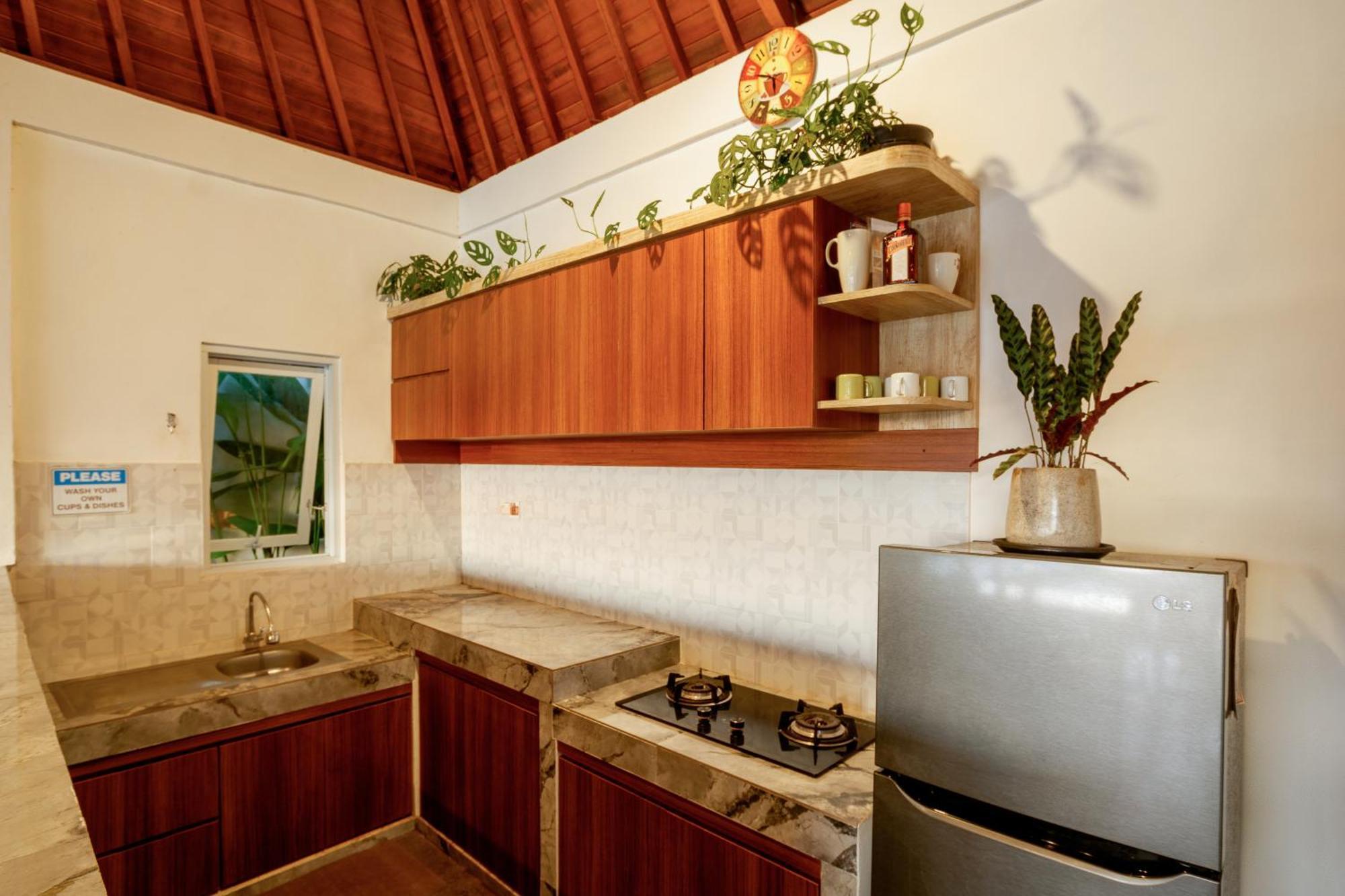 Eden Guest House Canggu Экстерьер фото