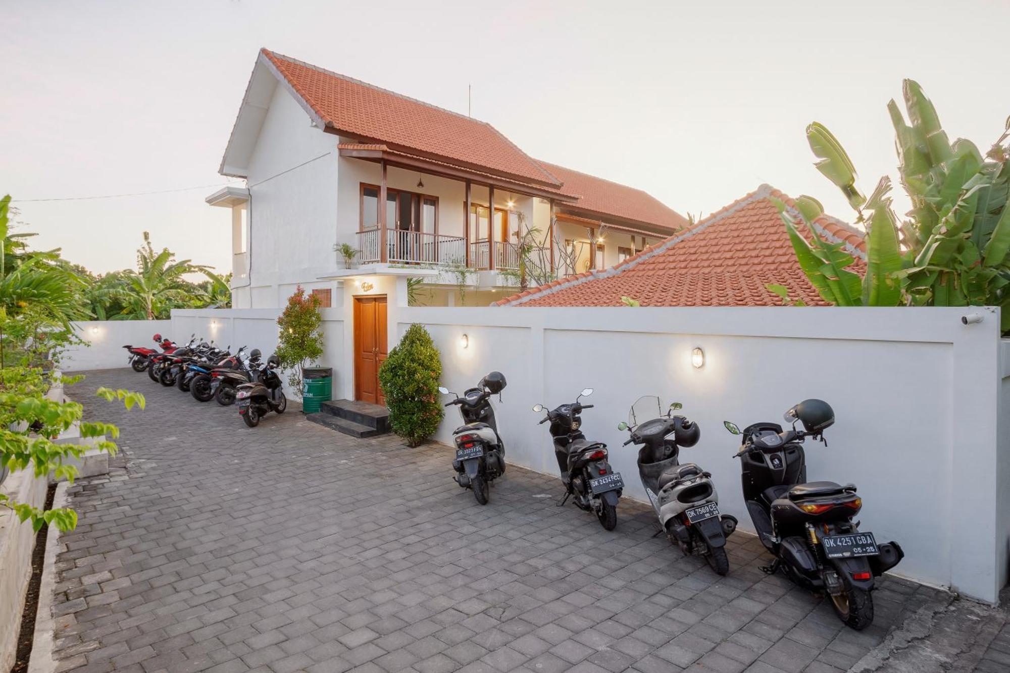 Eden Guest House Canggu Экстерьер фото